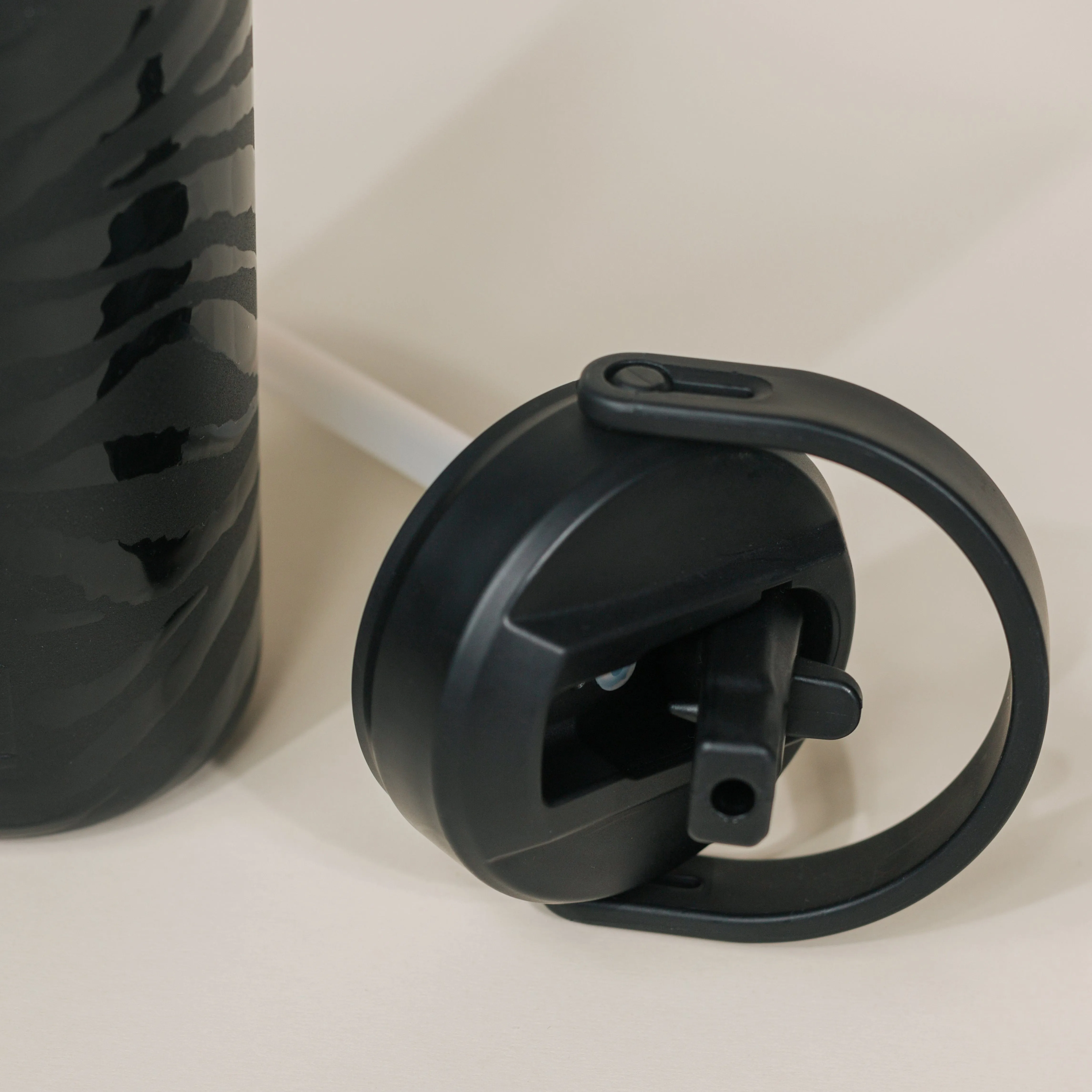 Lizzard Printed Flask 1200Ml