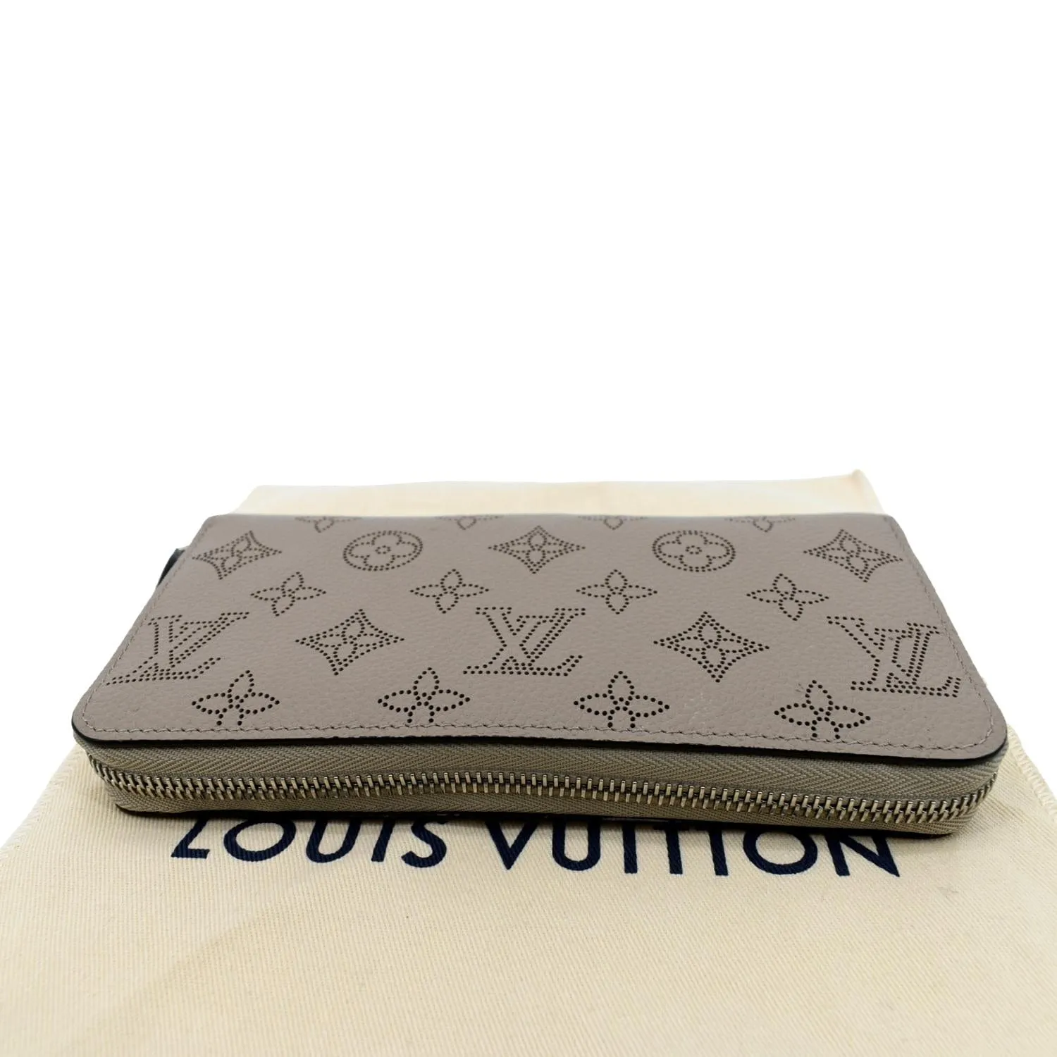 LOUIS VUITTON Mahina Leather Zippy Wallet Galet Beige
