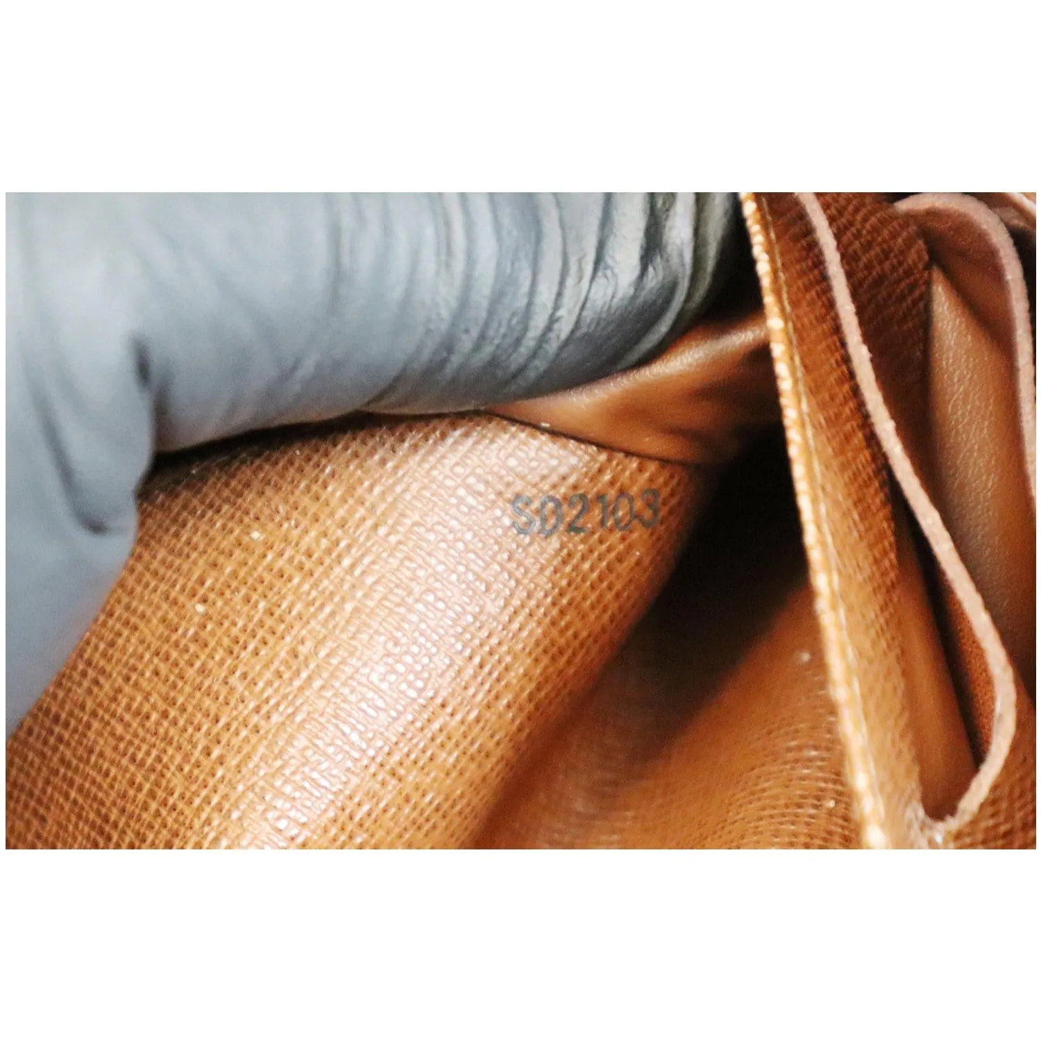 LOUIS VUITTON Sarah Monogram Canvas Wallet Brown