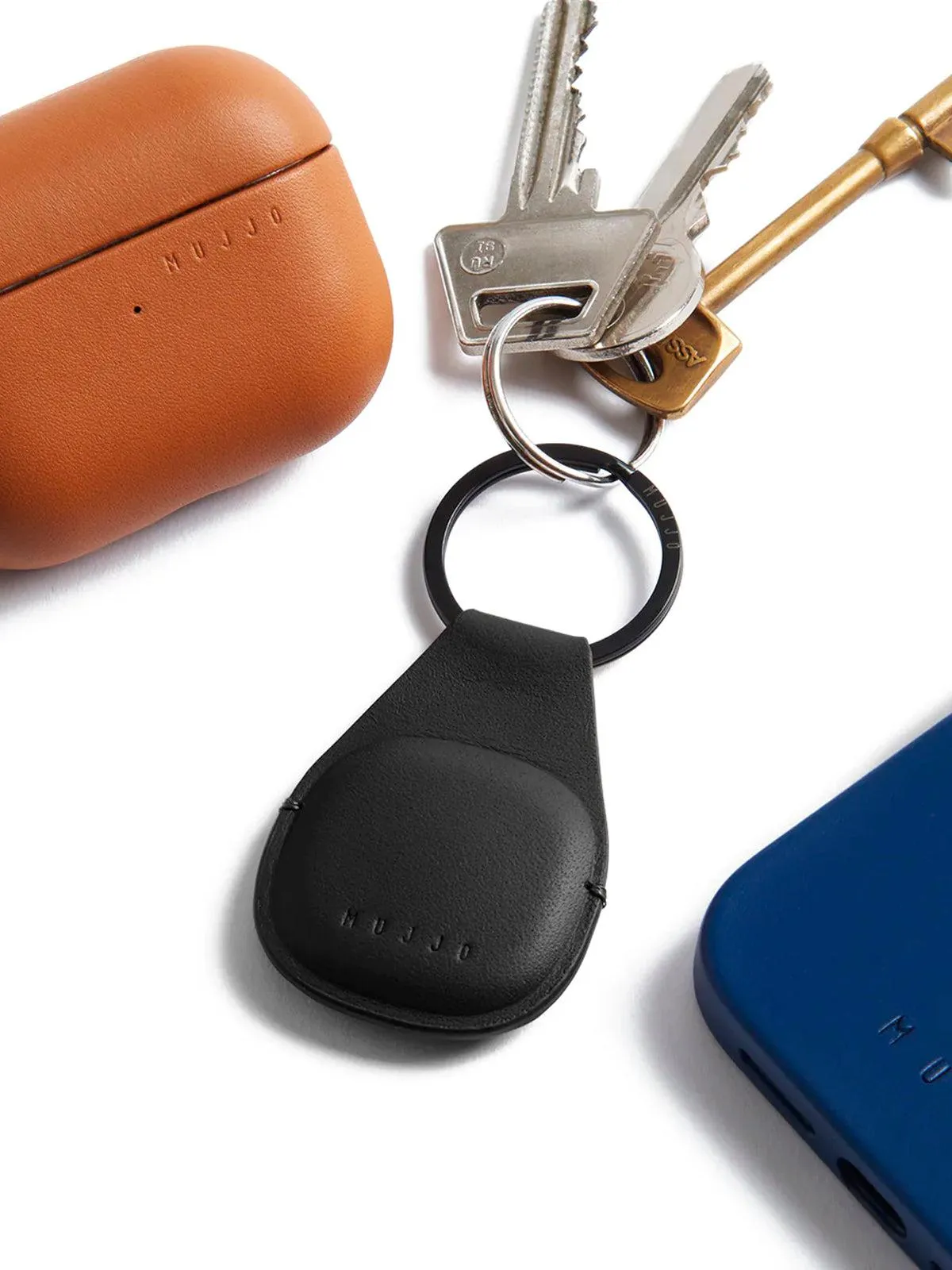Mujjo Canopy AirTag Keychain