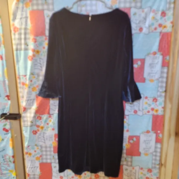 NWT DKNY BELL SLEEVE CREW NECK KNEE LENGTH SHEATH FORMAL DRESS