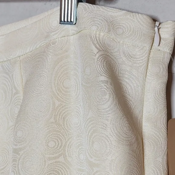 NWT i.e woman ivory mesh skirt