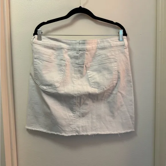 NWT Southern Tide Gabriela White Denim Skirt Size 30