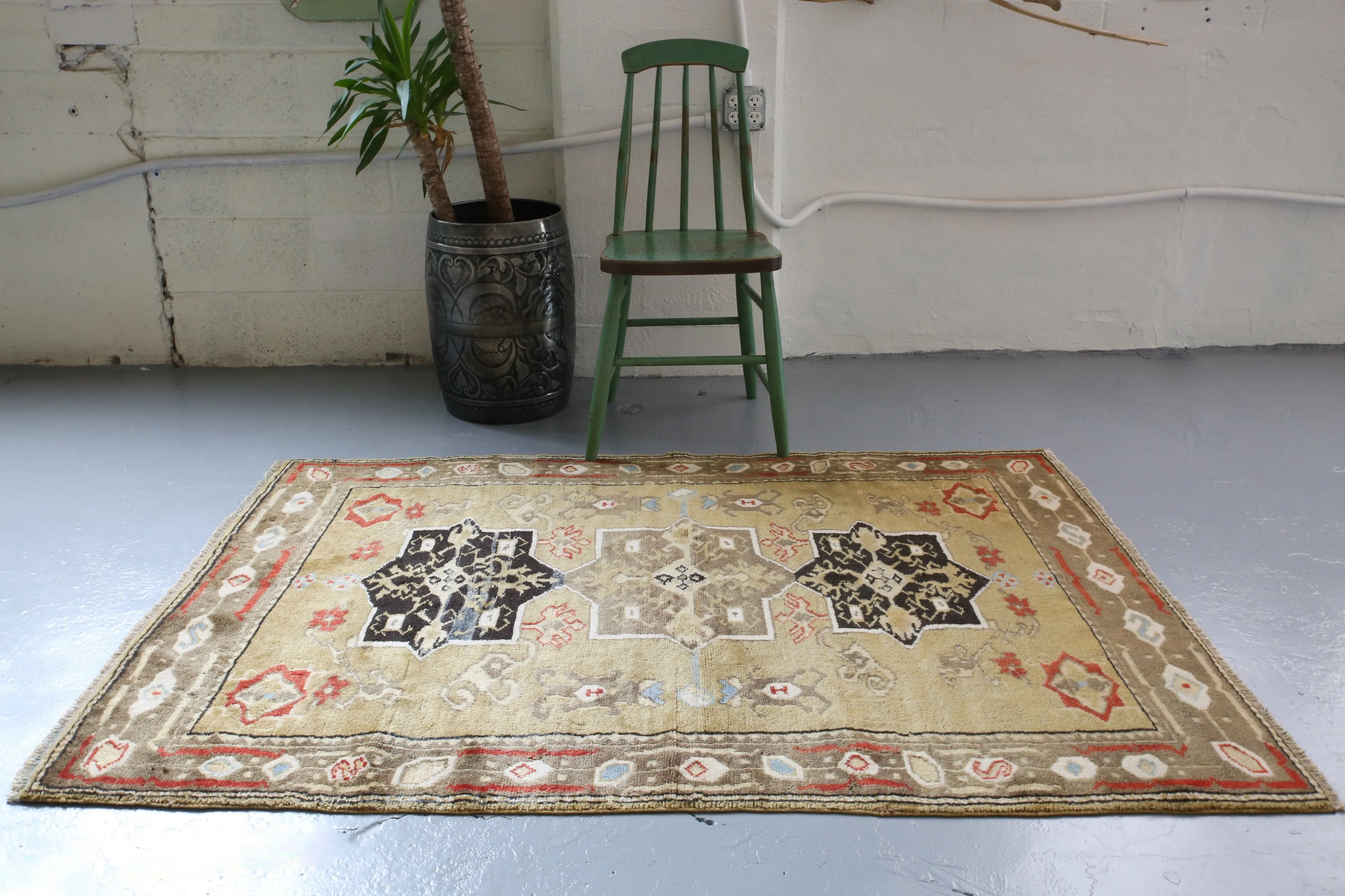 Old Milas Rug 3.9ftx5.9ft