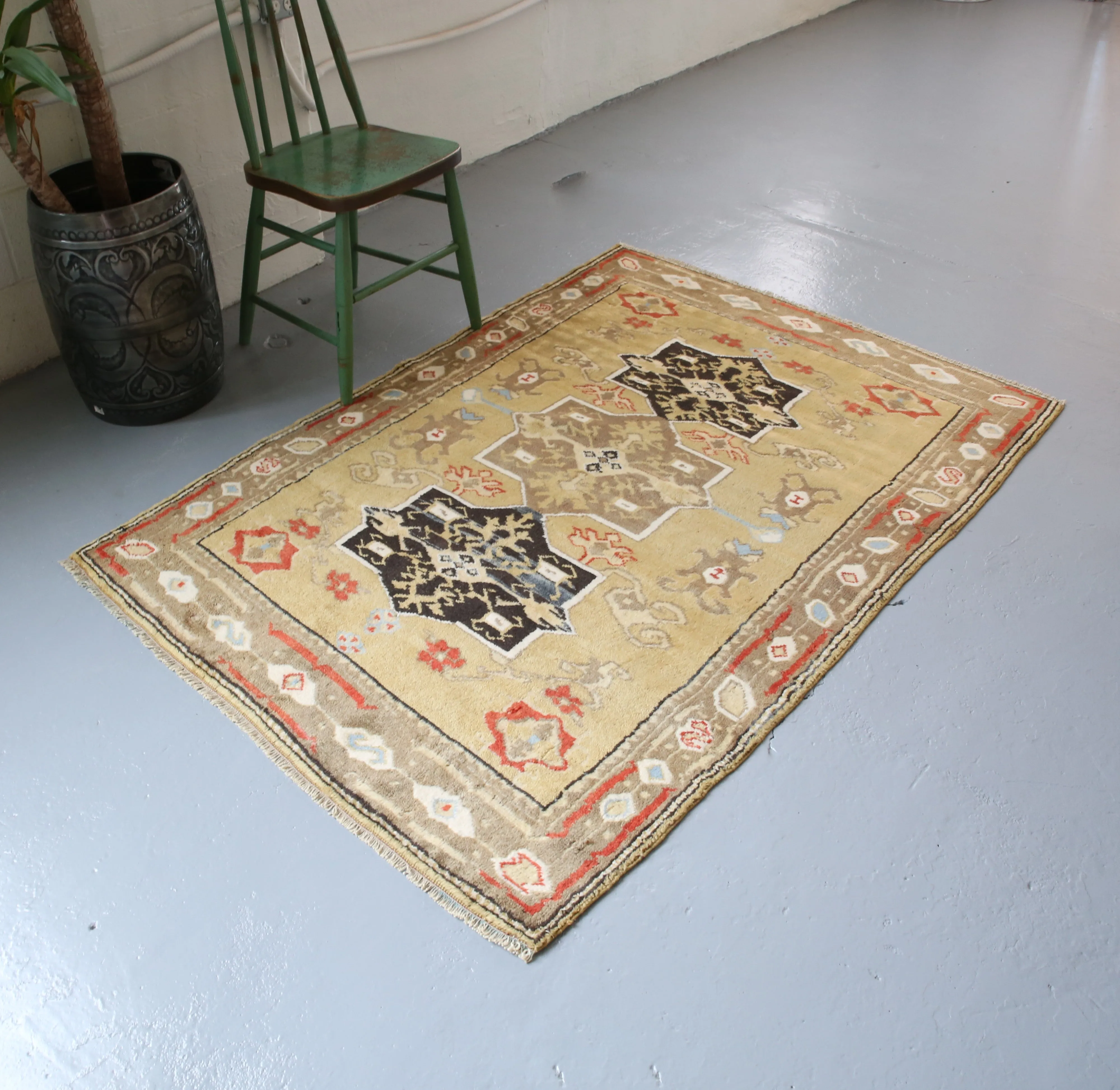Old Milas Rug 3.9ftx5.9ft