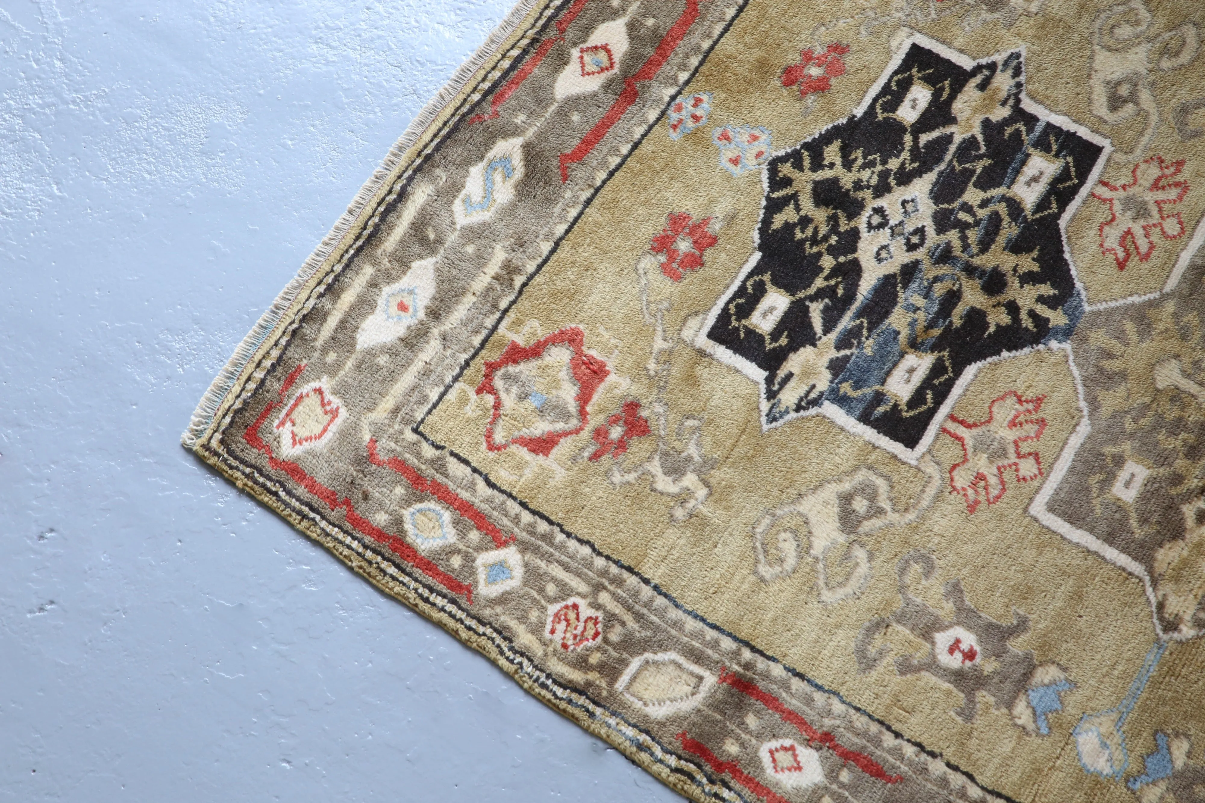 Old Milas Rug 3.9ftx5.9ft