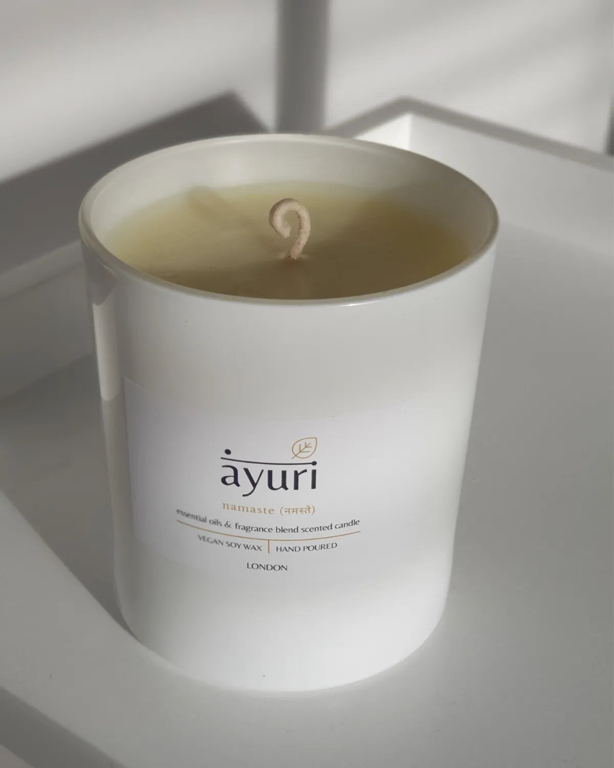 Oudh Candle (sweet, earthy, floral)