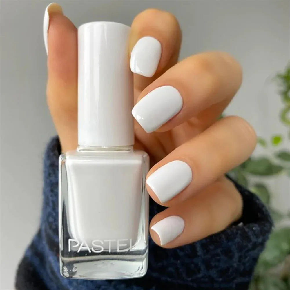 Pastel nail polish - 04