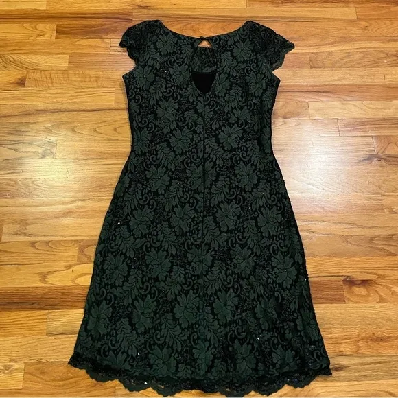 PHASE EIGHT Green Beaded and Sequins Cowl Drape Neck Lace Dress US 10