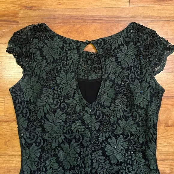 PHASE EIGHT Green Beaded and Sequins Cowl Drape Neck Lace Dress US 10