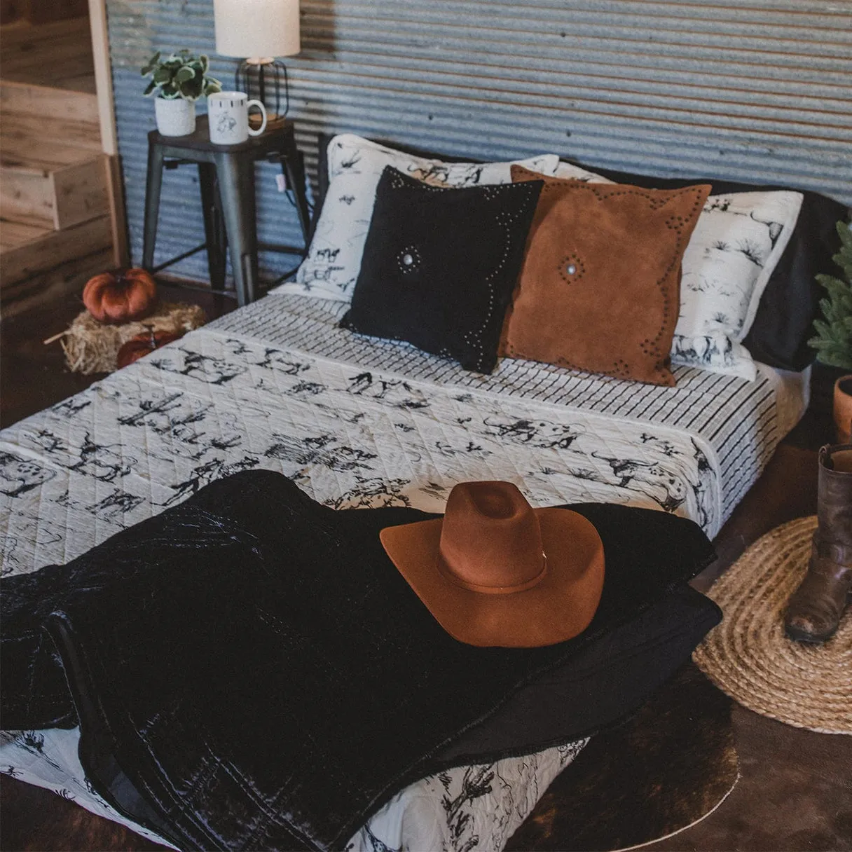 Ranch Life Western Toile Reverse-able Quilt 3PC Set