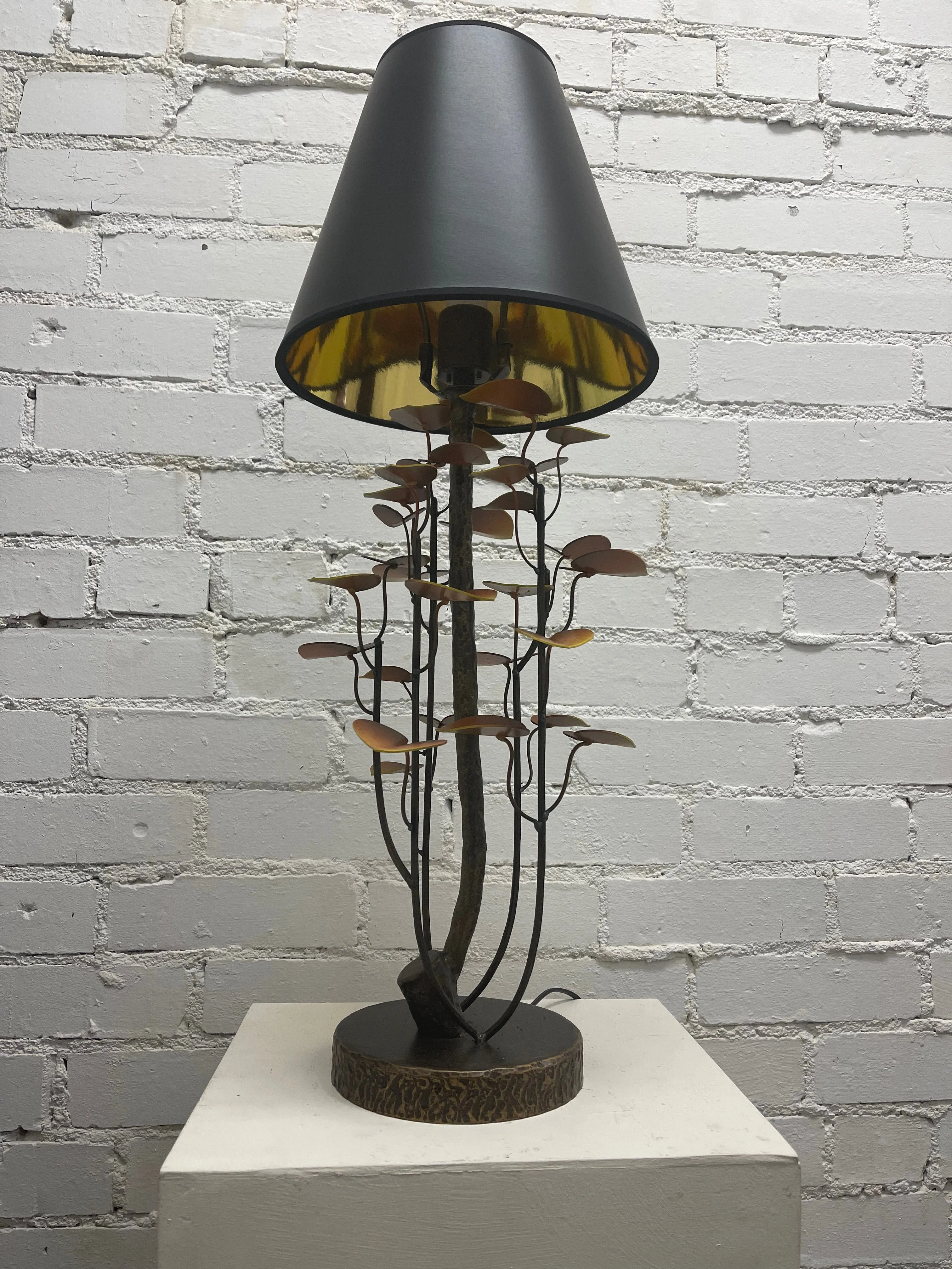 Red/Yellow Morning Glory Lamp Table Lamp with Black Shade