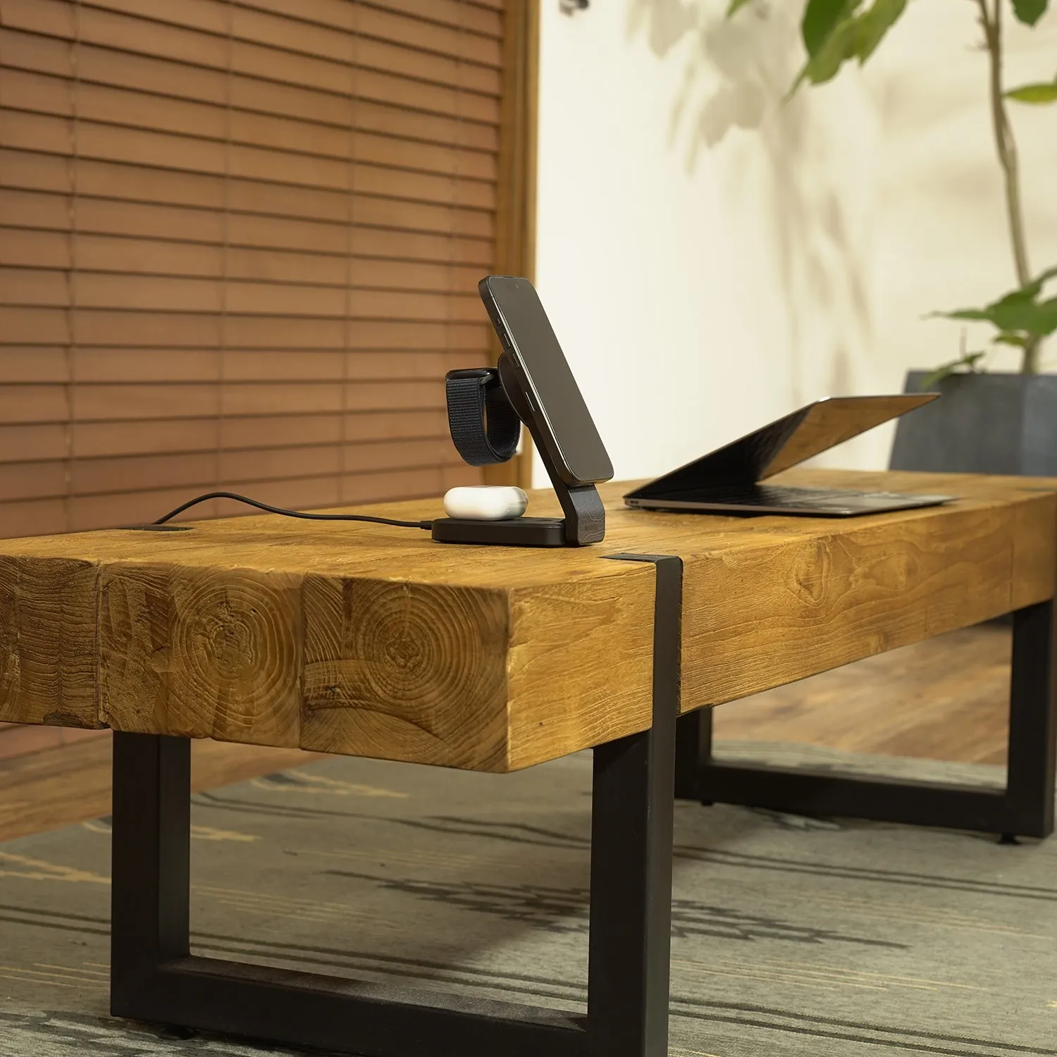 ROOT CO. | ルート　PLAY EZ Fold - 3 in 1 Mag Safe Charging Station (ブラック)
