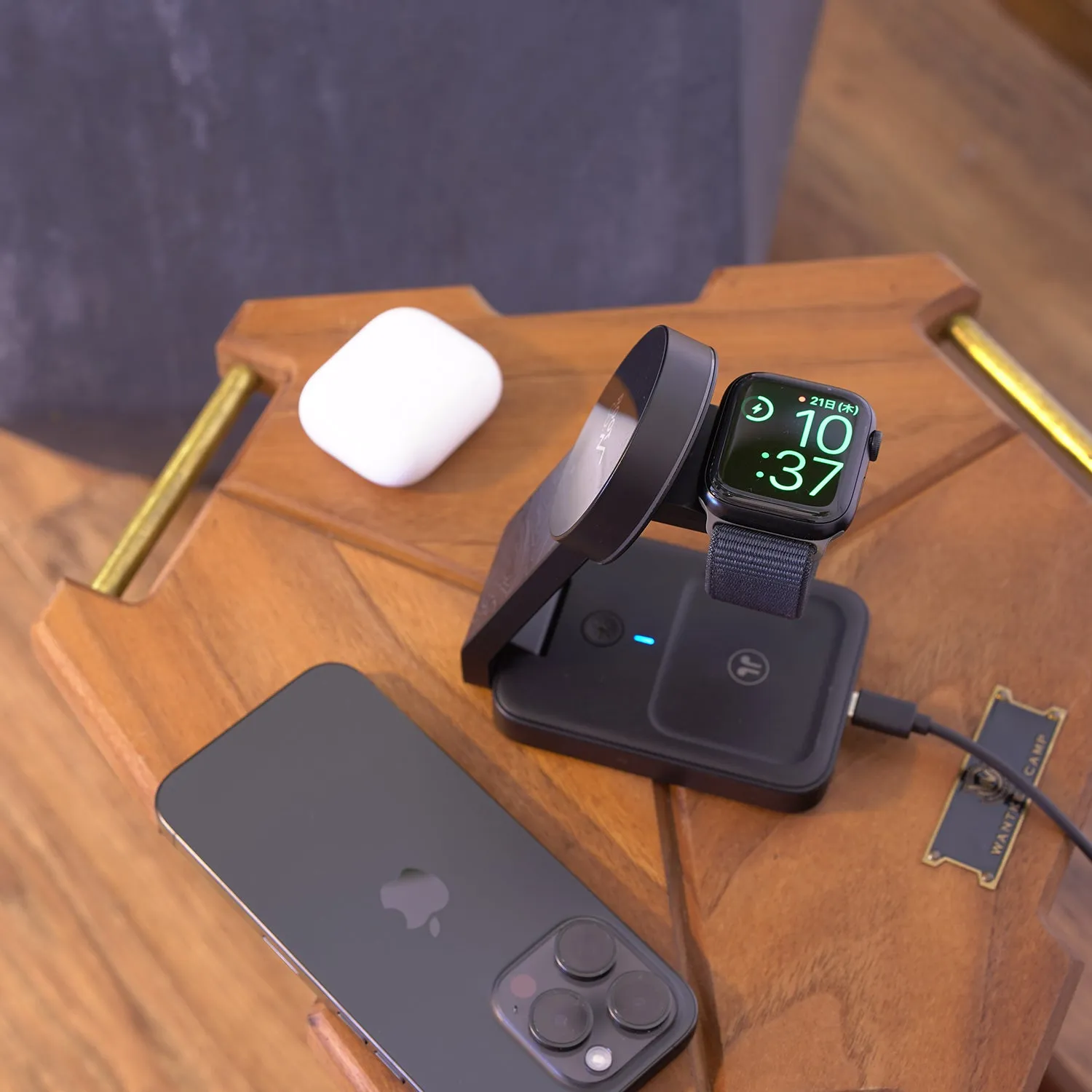 ROOT CO. | ルート　PLAY EZ Fold - 3 in 1 Mag Safe Charging Station (ブラック)