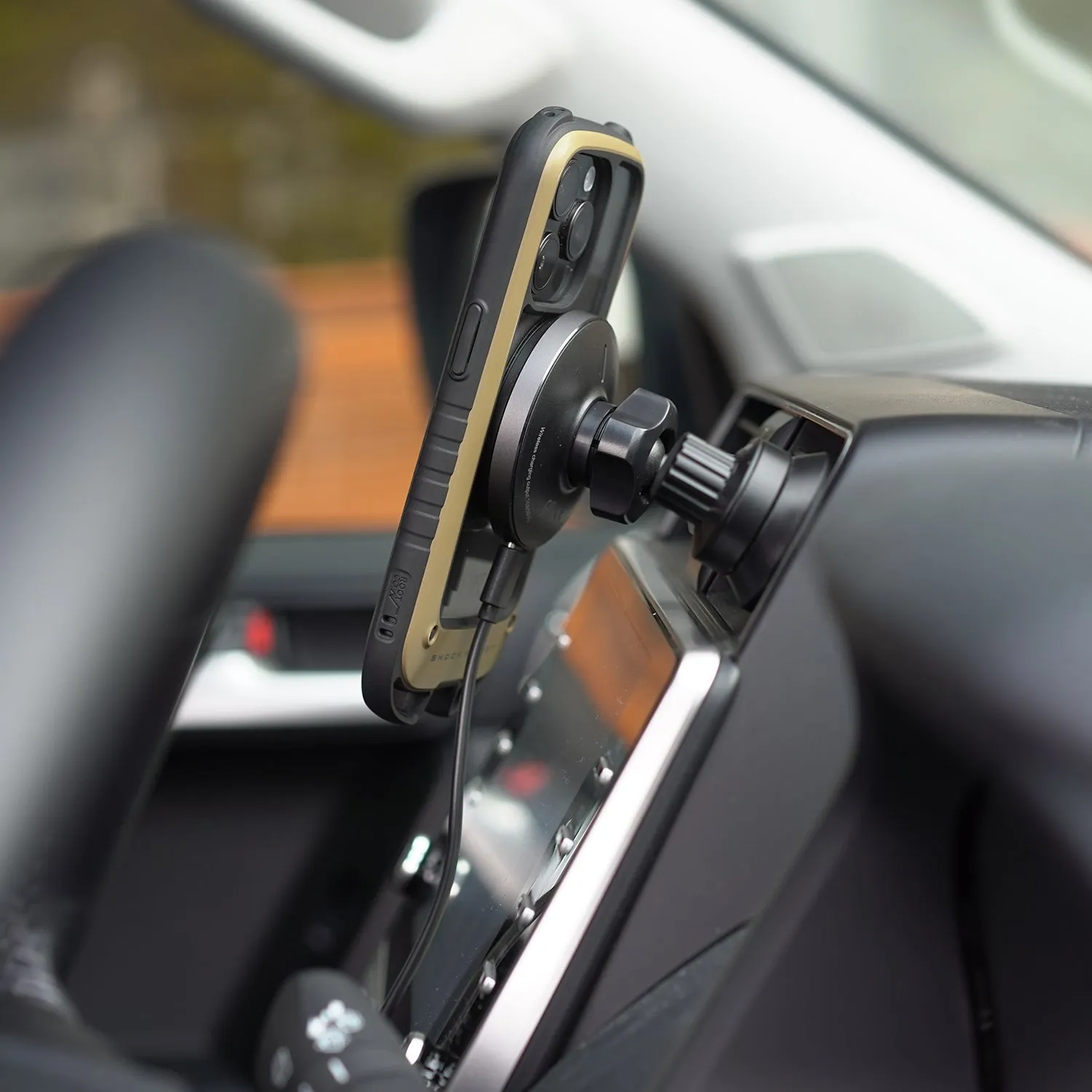 ROOT CO. | ルート　PLAY EZ1 MagSafe Wireless Car Charger(ブラック)