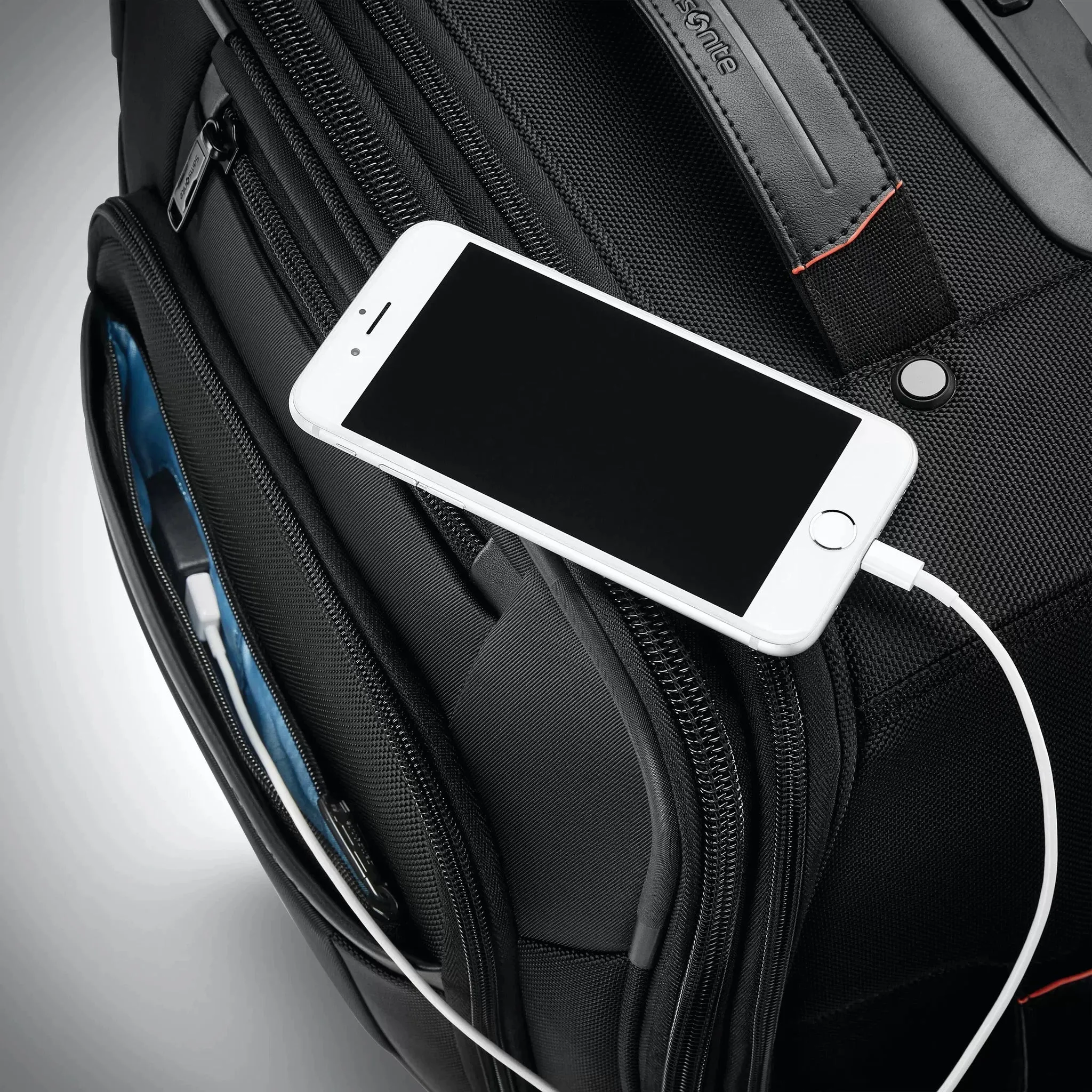 Samsonite Pro Carry-On Expandable Spinner