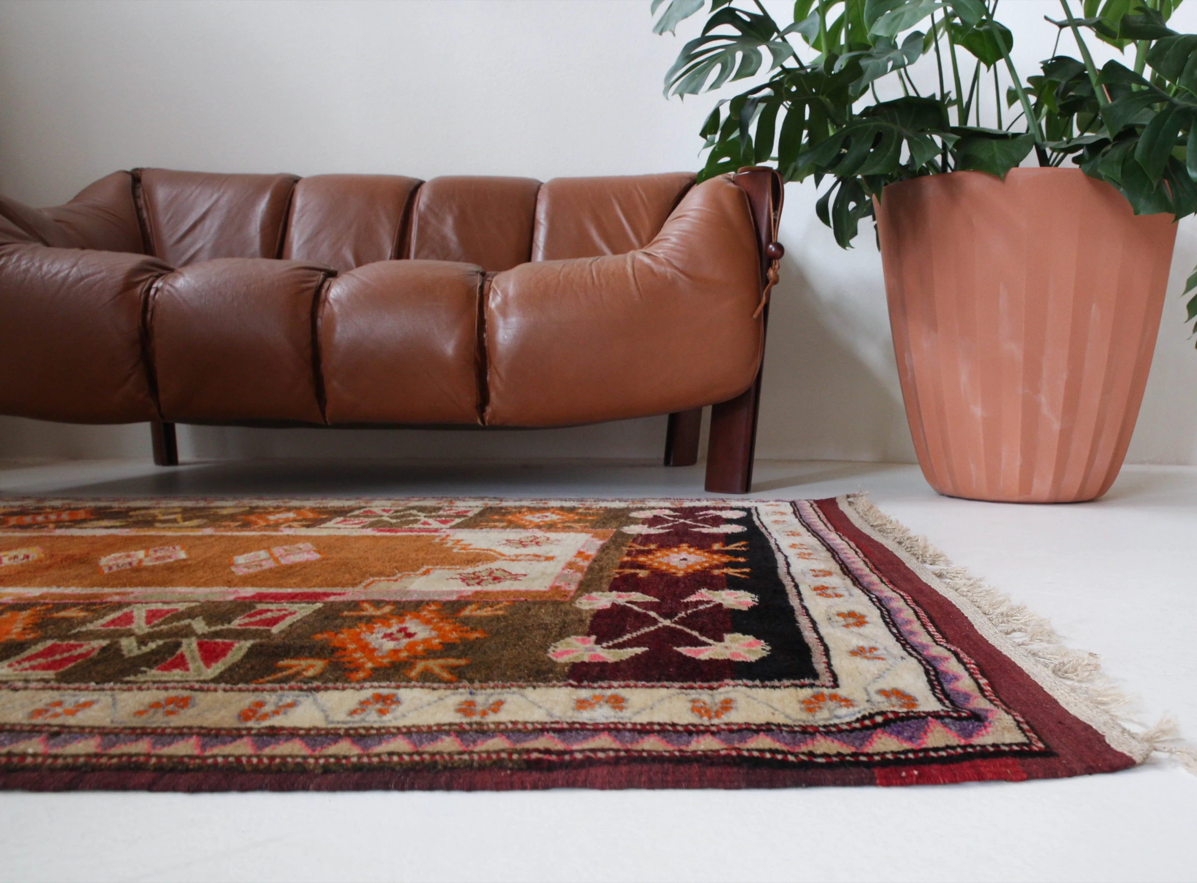 Semi-Antique Milas Rug 4'6"x6'4"