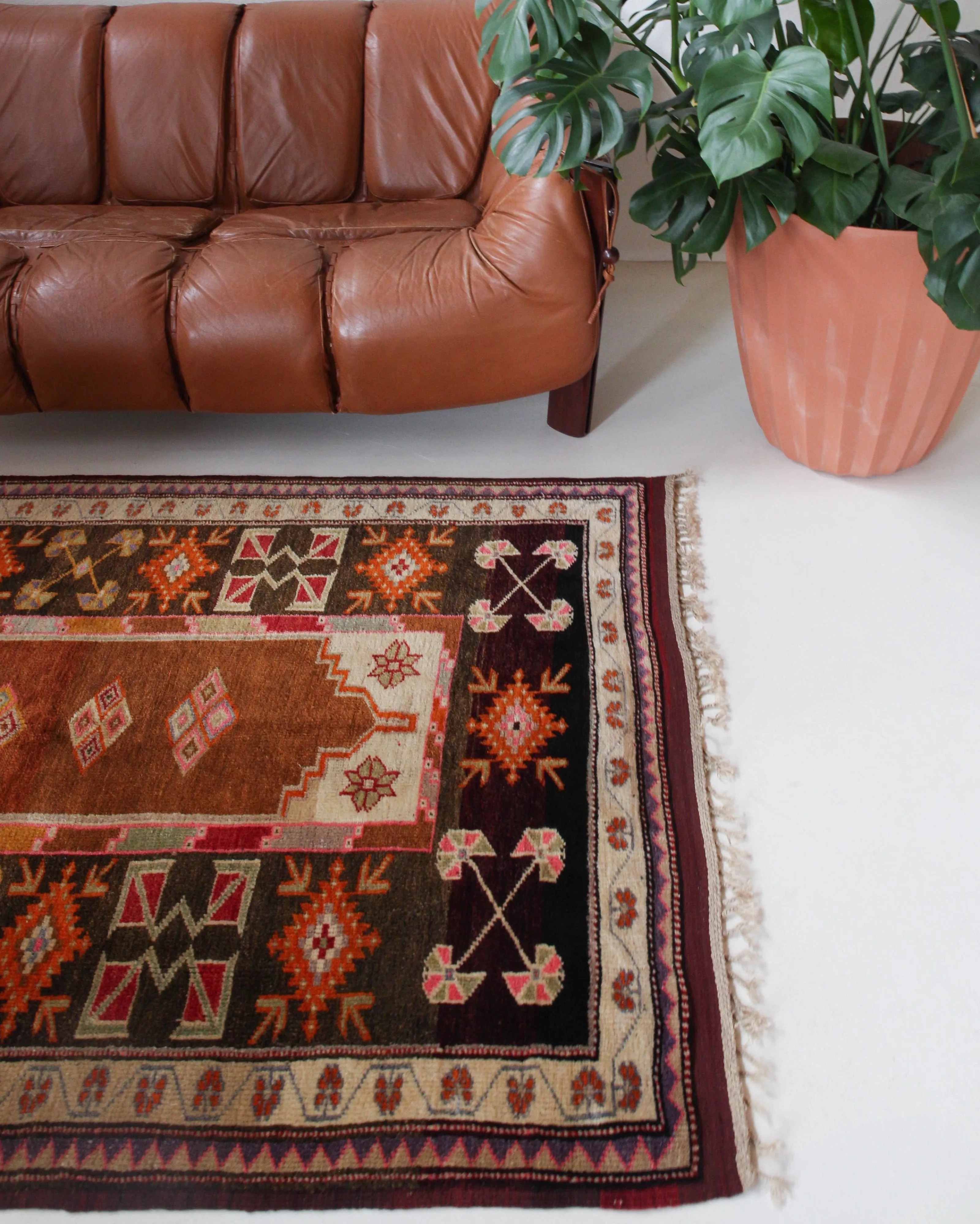 Semi-Antique Milas Rug 4'6"x6'4"