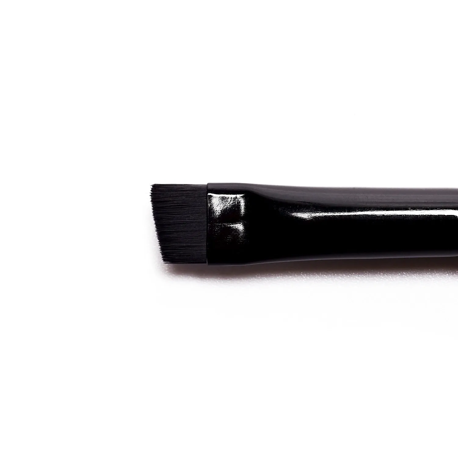 Small Angled Definer Brush