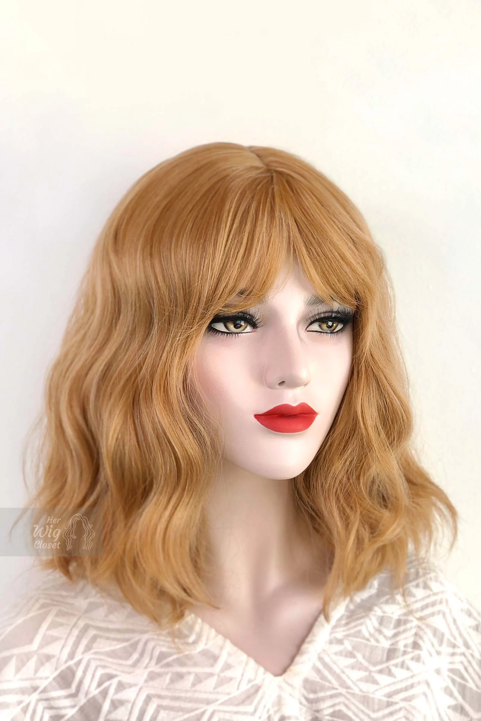 Strawberry Blonde Wavy Synthetic Wig with Bangs Beth Dutton Cosplay Wig Avery