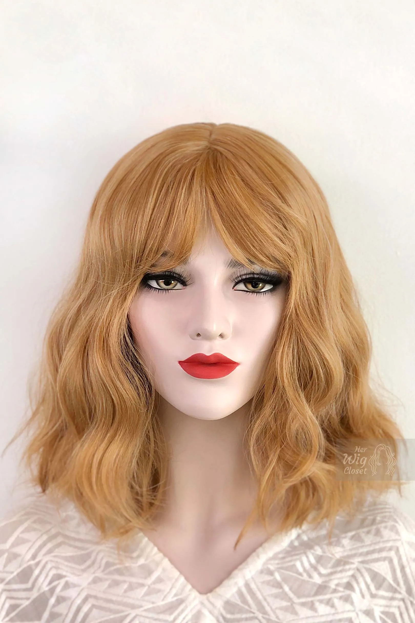 Strawberry Blonde Wavy Synthetic Wig with Bangs Beth Dutton Cosplay Wig Avery