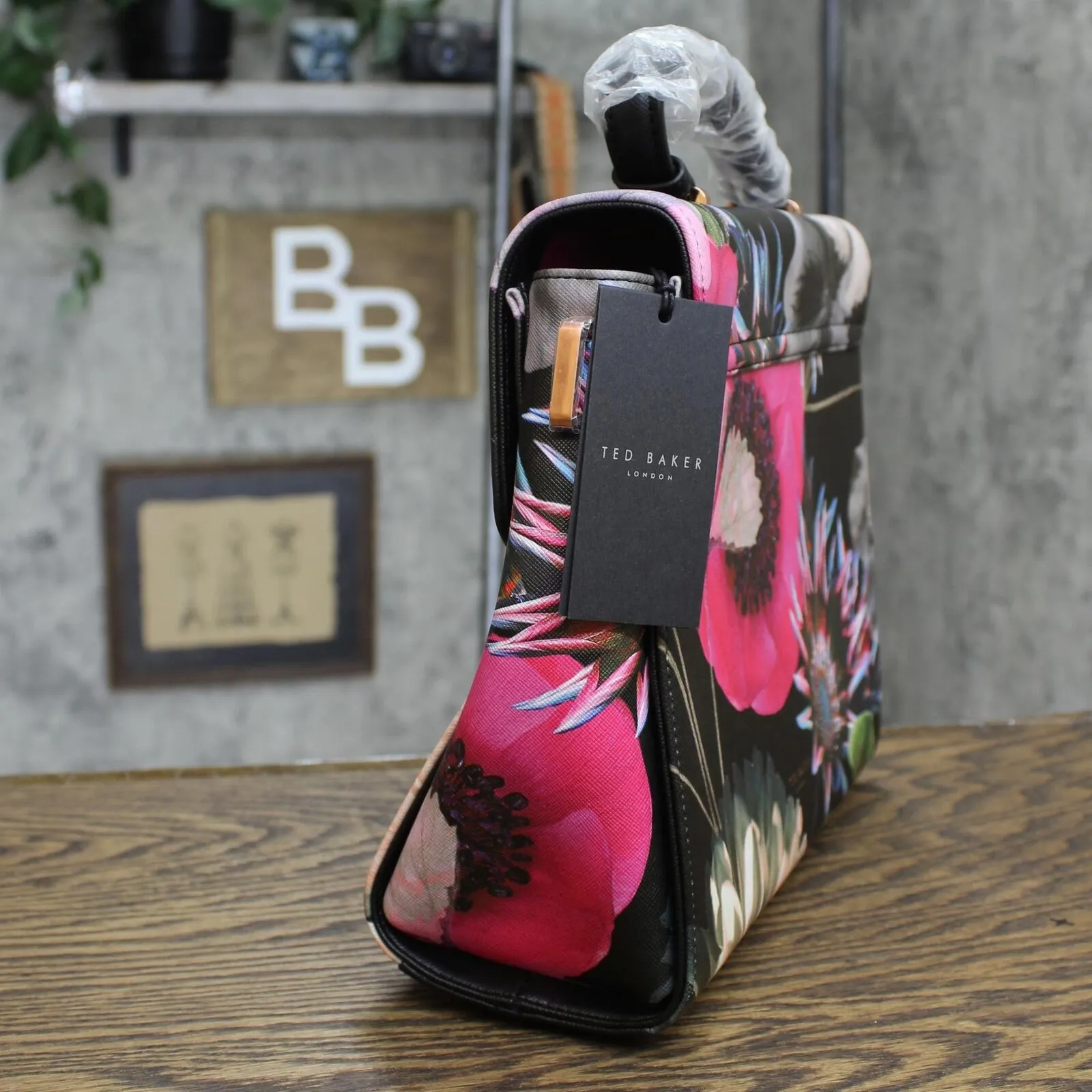 Ted Baker London Womens Large Paulet Neon Tote