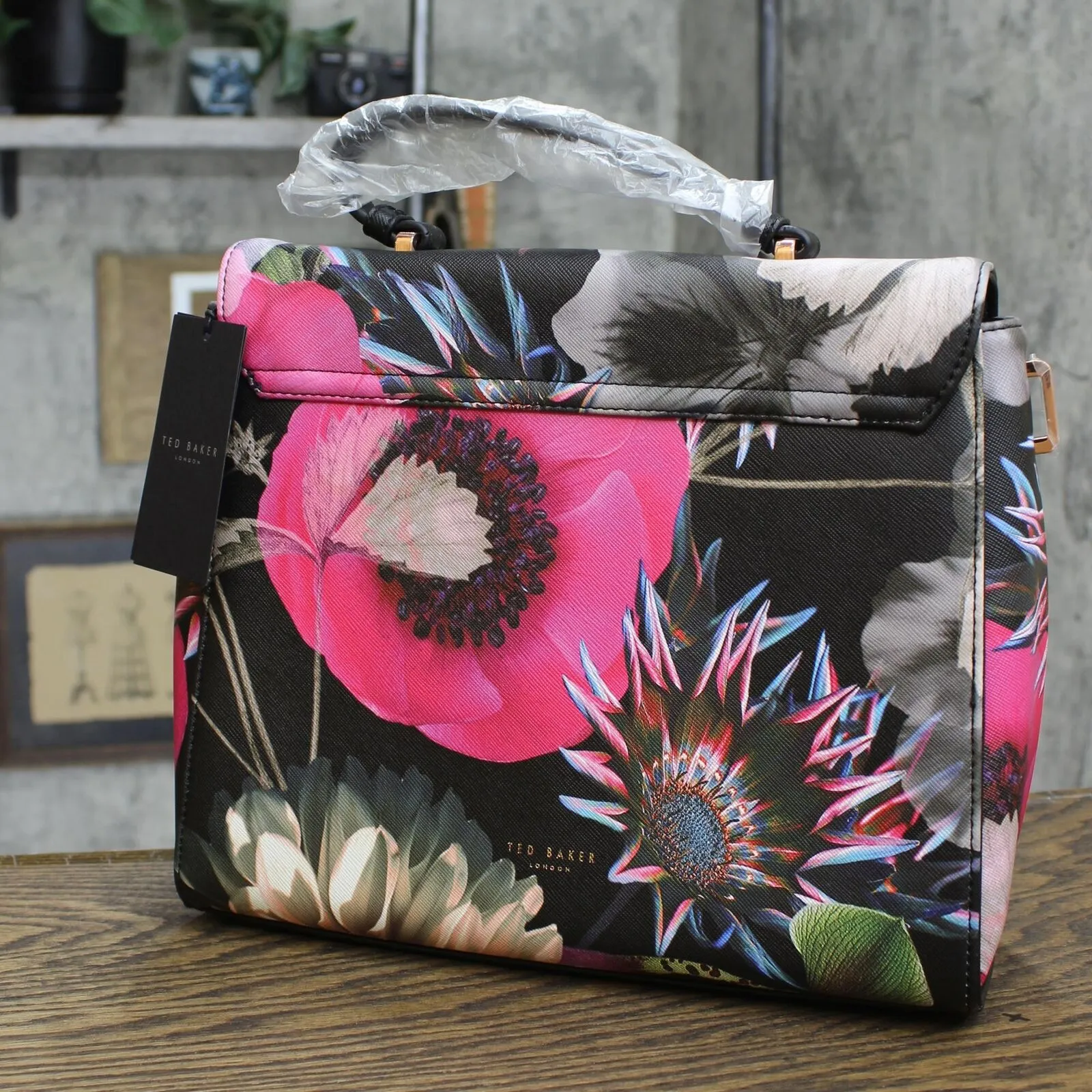 Ted Baker London Womens Large Paulet Neon Tote