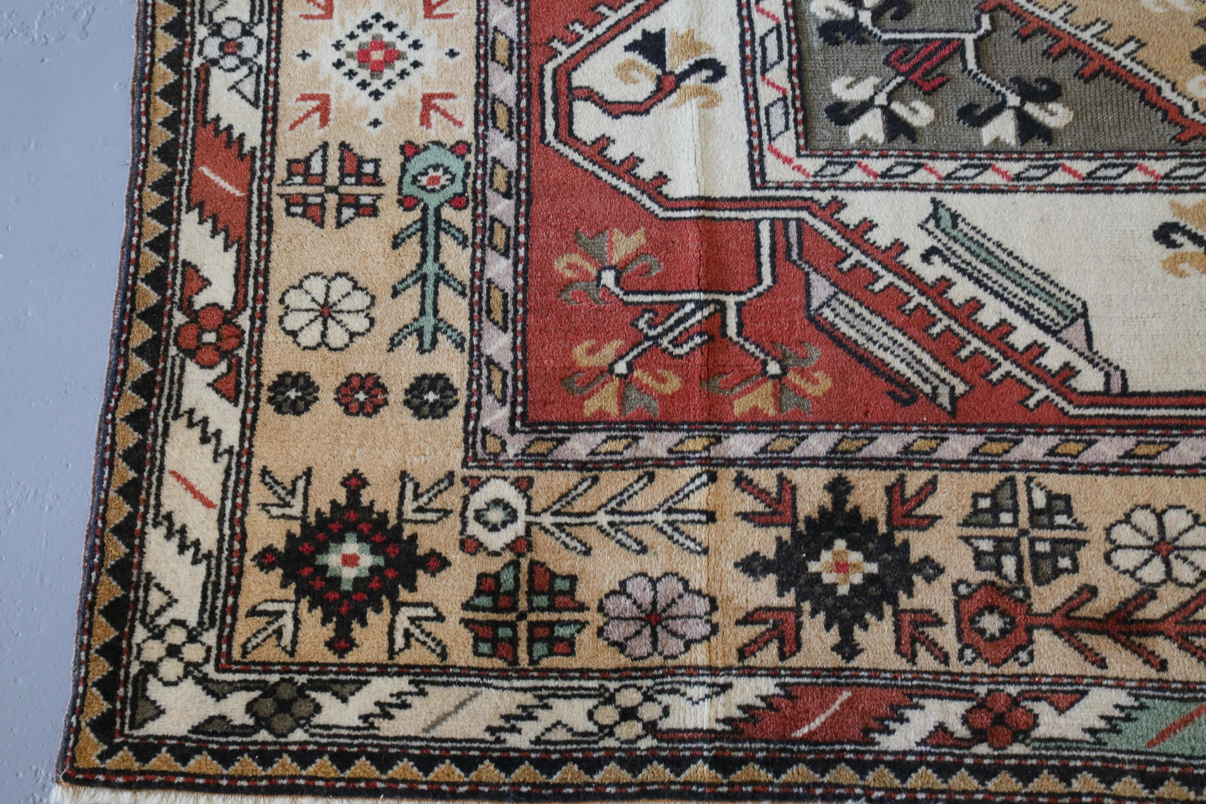 Vintage Milas Rug 6.7ftx9.10ft
