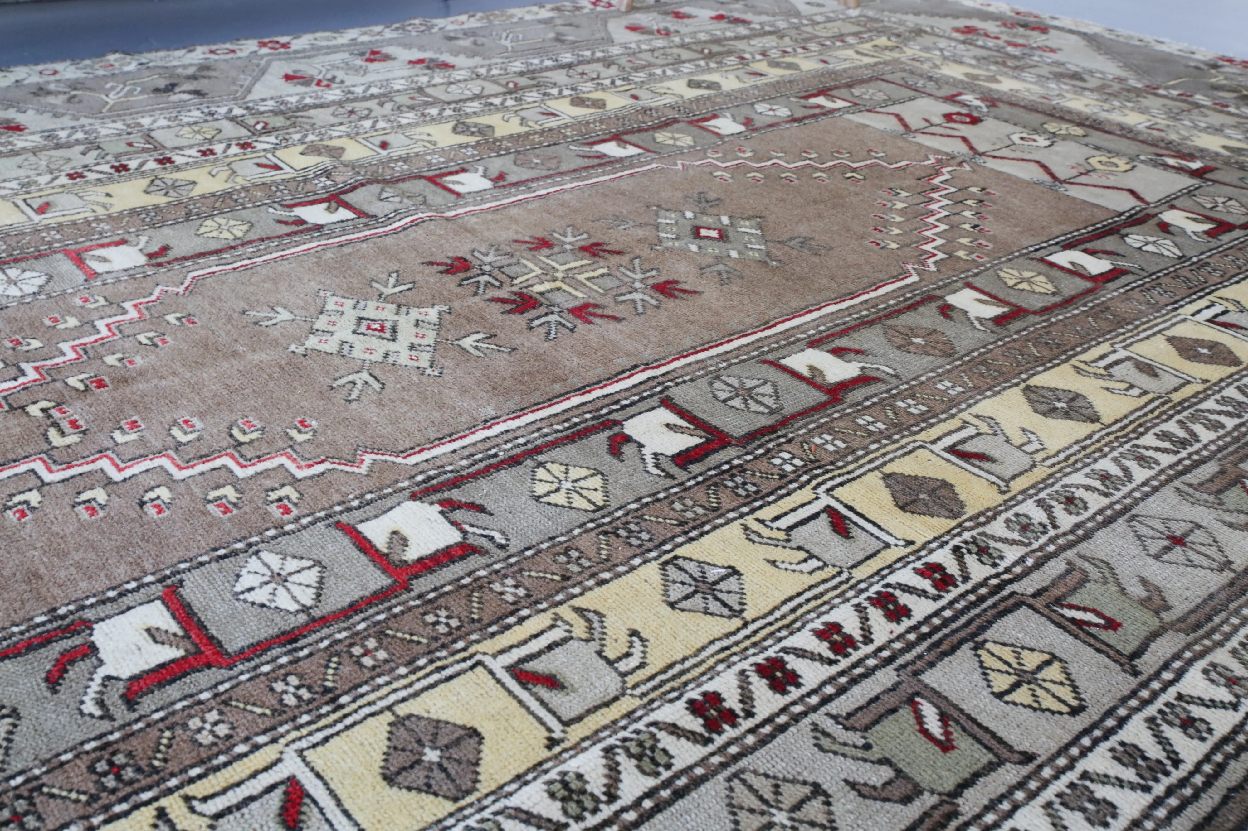 Vintage Milas Rug 6.9ftx10ft
